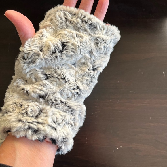 Pandemonium reversible fingerless gloves NWT - Picture 6 of 7